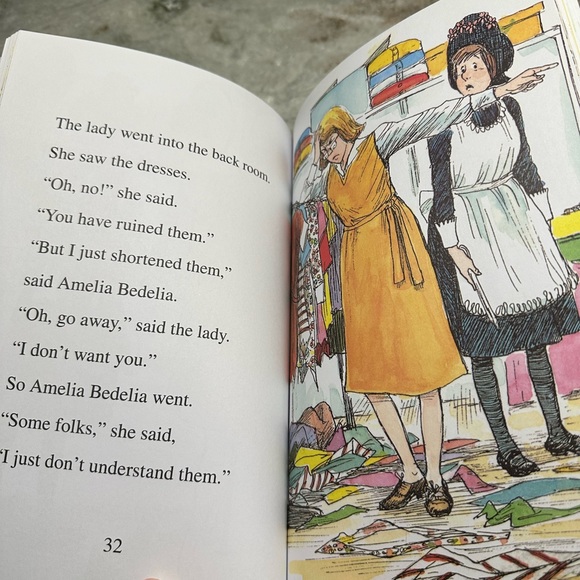 Adventures of Amelia Bedelia - Hardcover I can read book. Features 3 stories - Picture 5 of 6